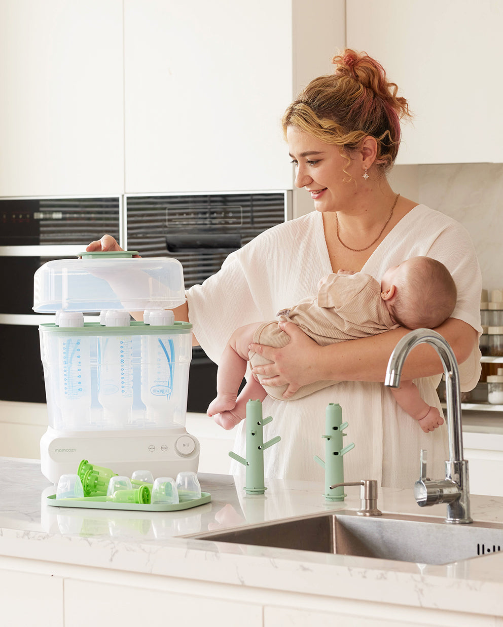 momcozy-3-layer-fast-bottle-sterilizer-and-dryer image 6
