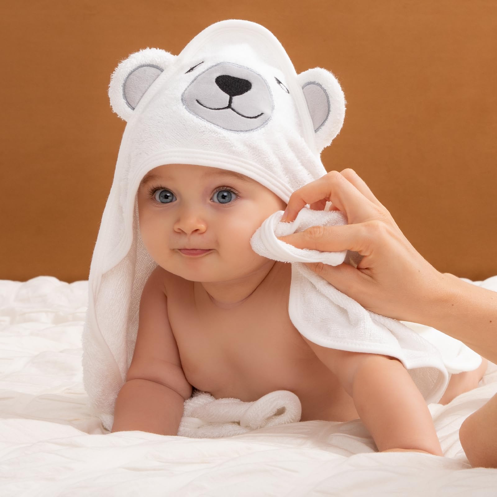 momcozy-baby-bath-towel-set-with-hood-5-piece-soft-breathable-for-newborns-b0bdq image 8