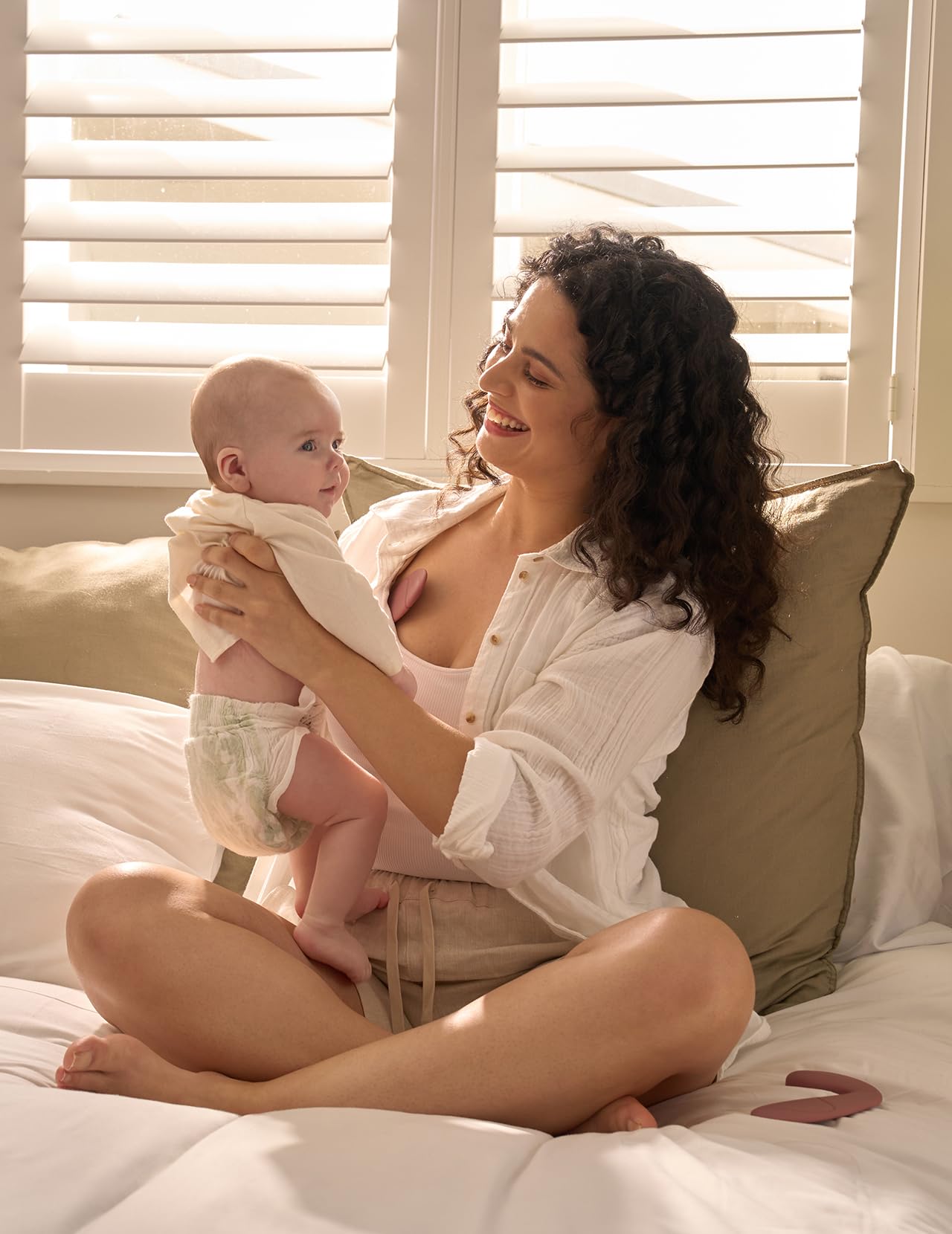 momcozy-hands-free-lactation-massager-enhanced-heat-vibration-2-pack-waterproof image 6