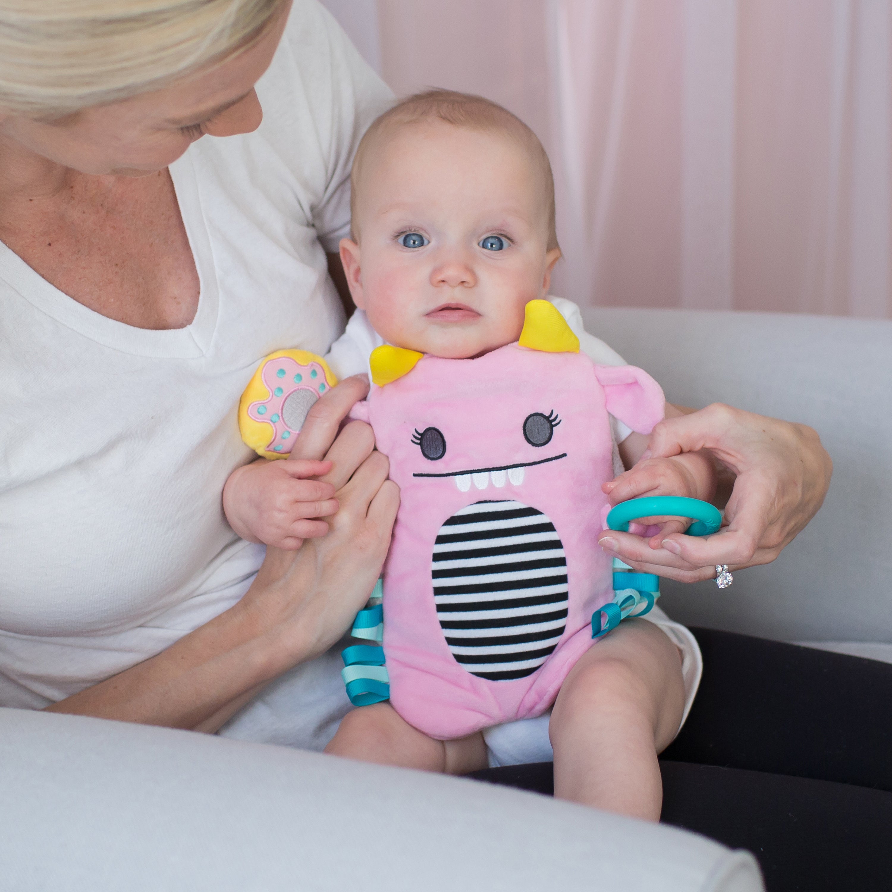 dr-brown-s-gripebelt-colic-swaddling-belt image 4
