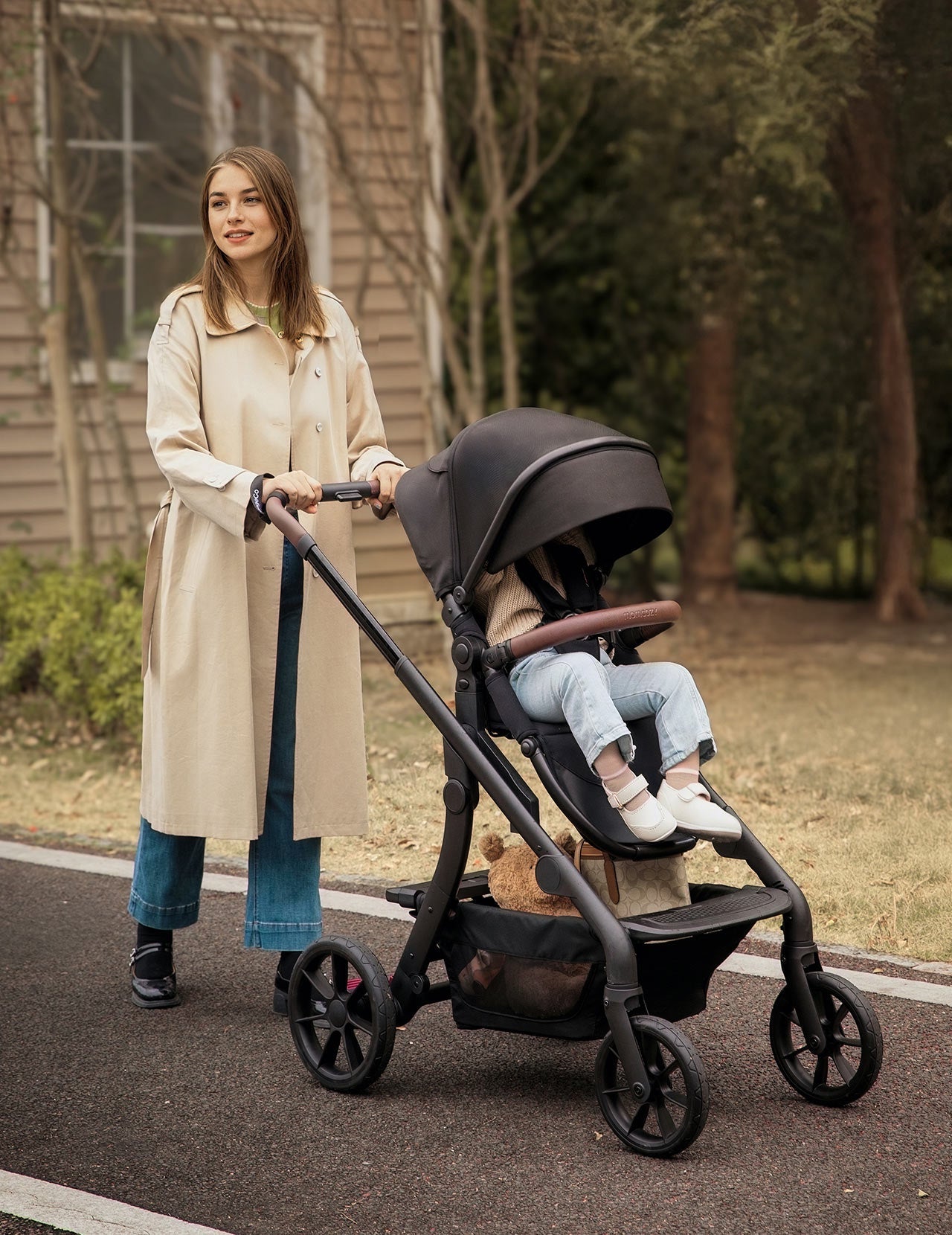 momcozy-outing-bundle-changego-stroller-handheld-cooling-fan image 3