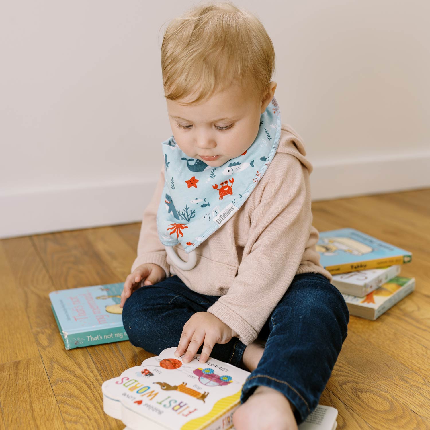 dr-brown-s-bandana-bib-with-removable-teether image 3