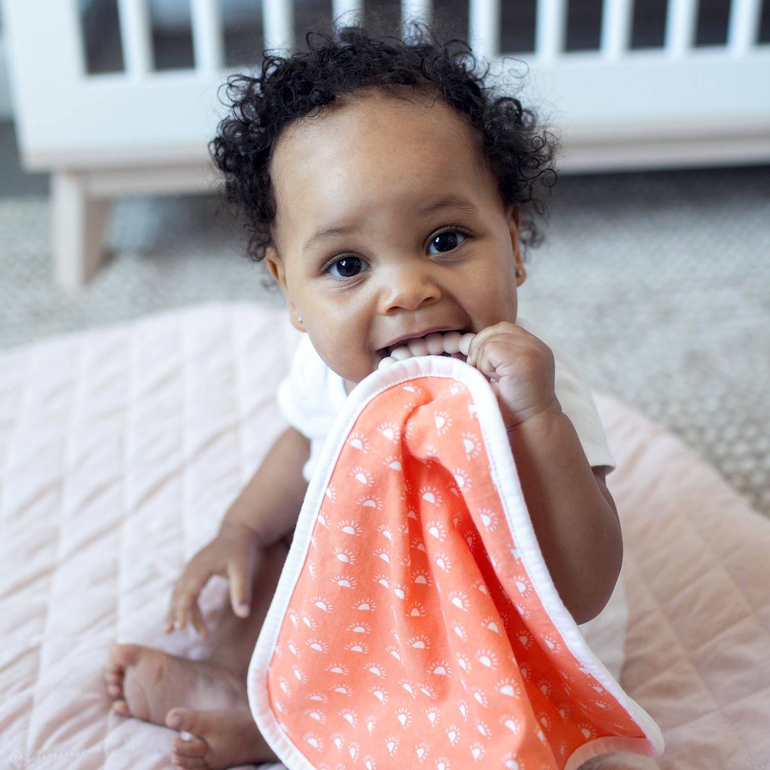 dr-brown-s-lovey-blanket-pacifier-teether-holder-with-happypaci image 3